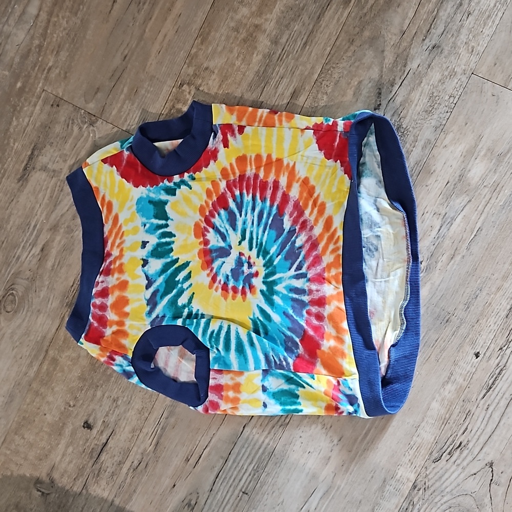 Tie dye dog shirt sz L